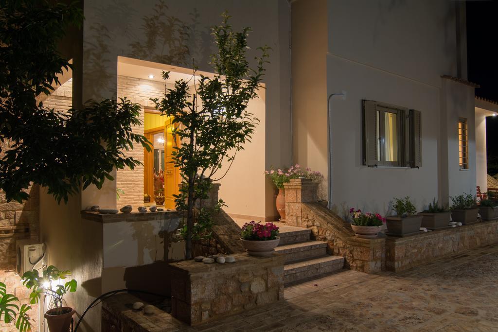 Villa Maira Luxurious With Private Swimming Pool Kórfos Eksteriør billede